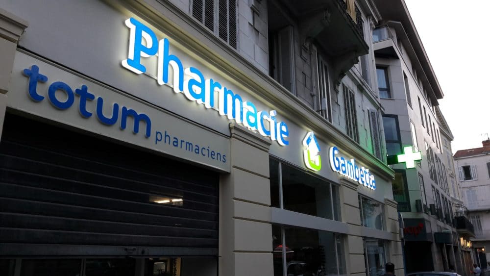 Enseigne lumineuse pharmacie enseigne led pharmacie signalétique intérieur et extérieur pharmacie enseigniste Toulouse