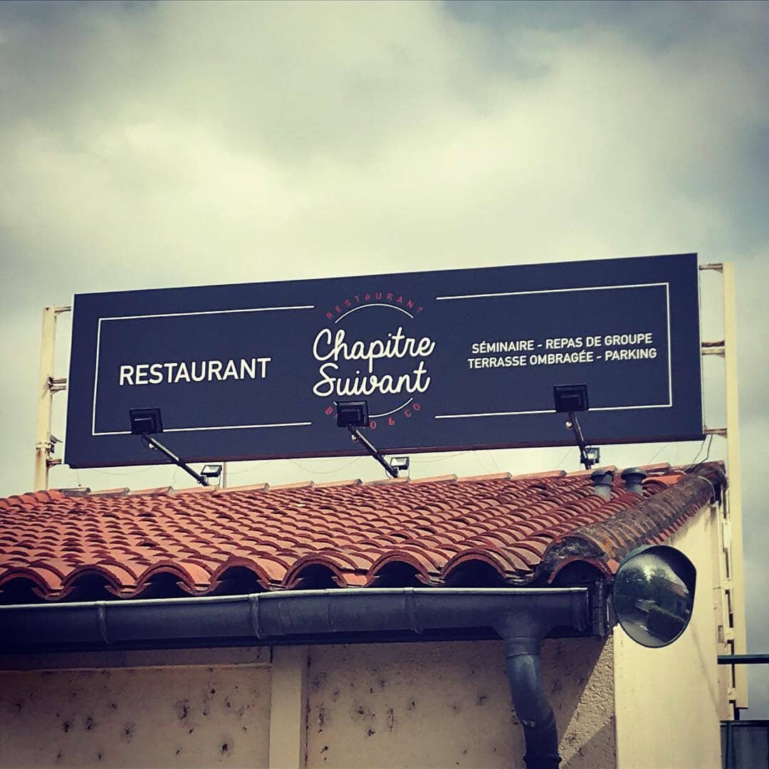 Fabrication d'une enseigne lumineuse pour un restaurant Toulousain , devanture restaurant Toulouse