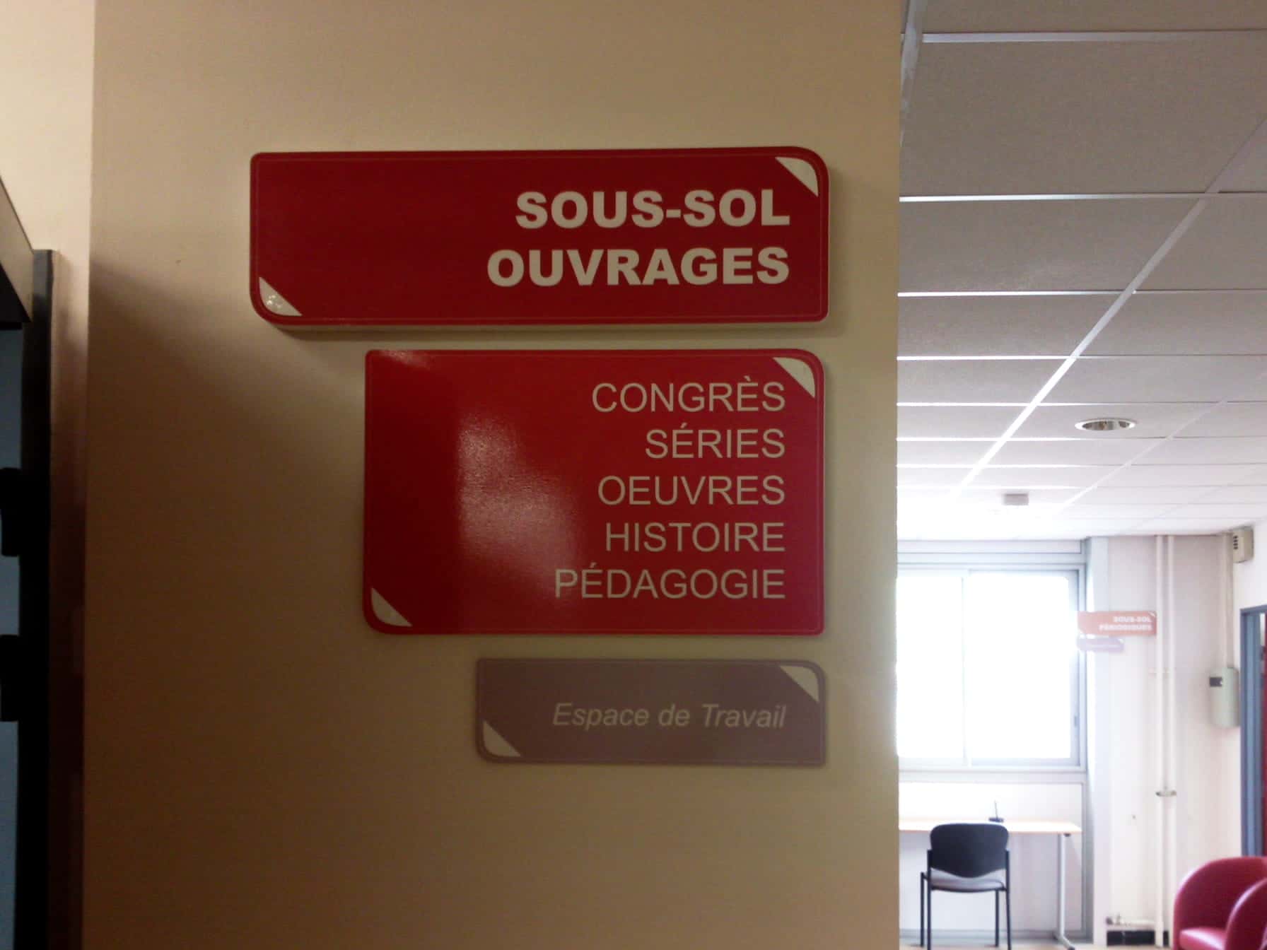 Plaque signalétique dibond pour l'Université Paul Sabatier