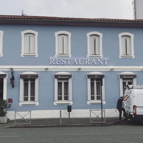 Enseigne lumineuse Toulouse Signalétique Hotel et restaurant