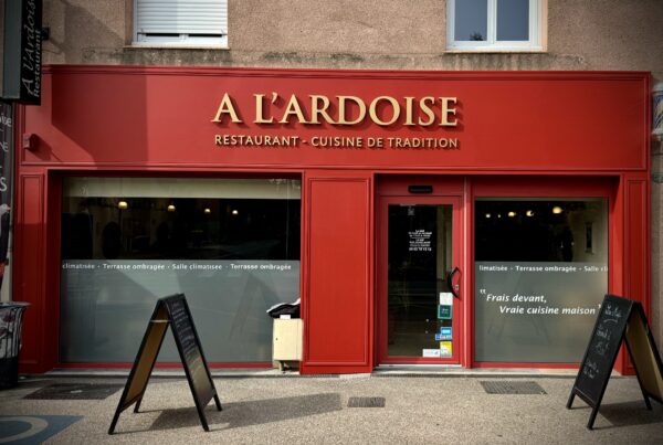 Habillage façade et devanture bois à Toulouse