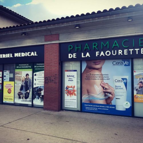 Enseigne led Toulouse croix de pharmacie