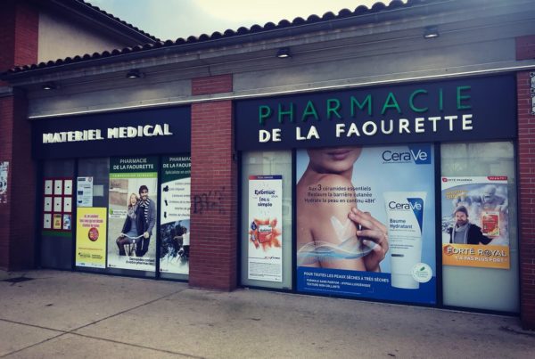 Enseigne led Toulouse croix de pharmacie