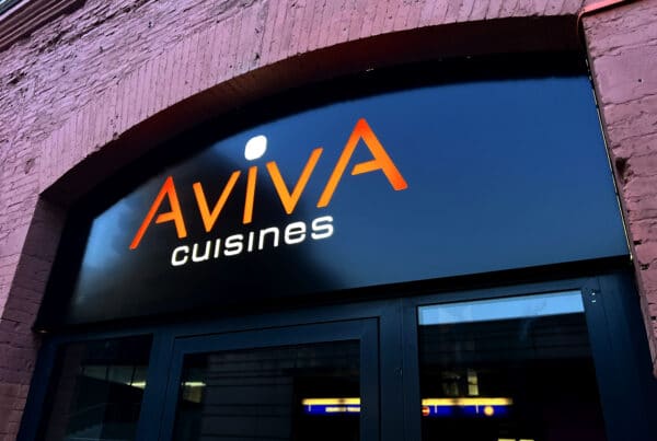 Enseigne lumineuse Aviva Cuisine à Toulouse