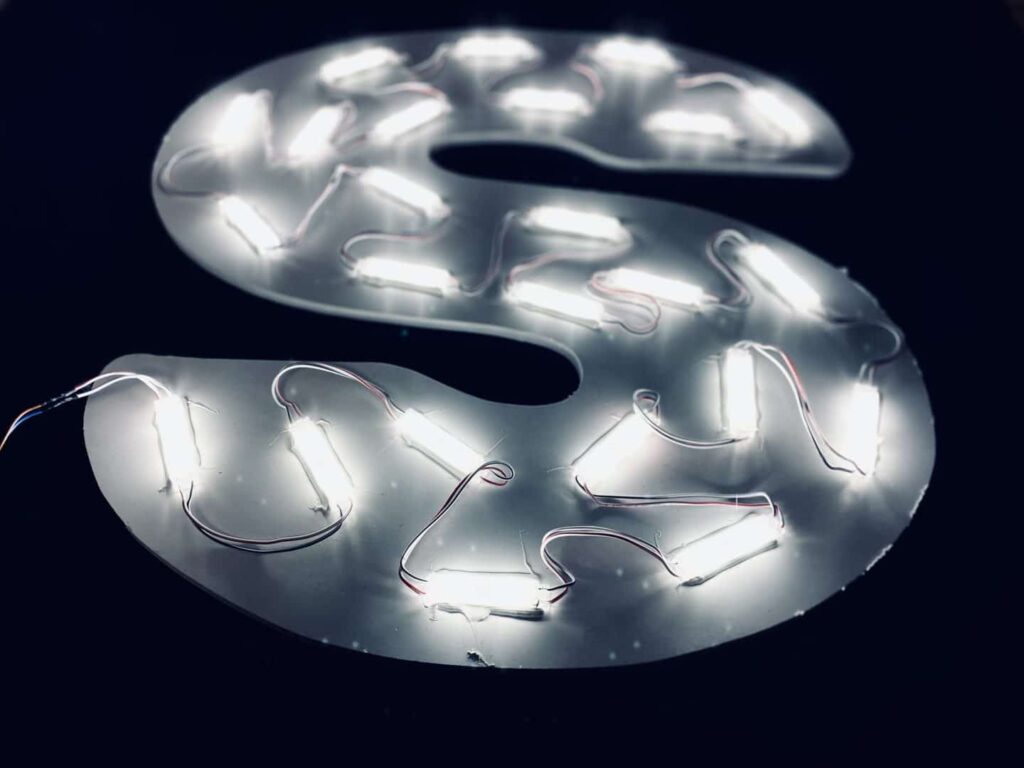 Enseigne-lumineuse-Toulouse-Led-2-1440x1080