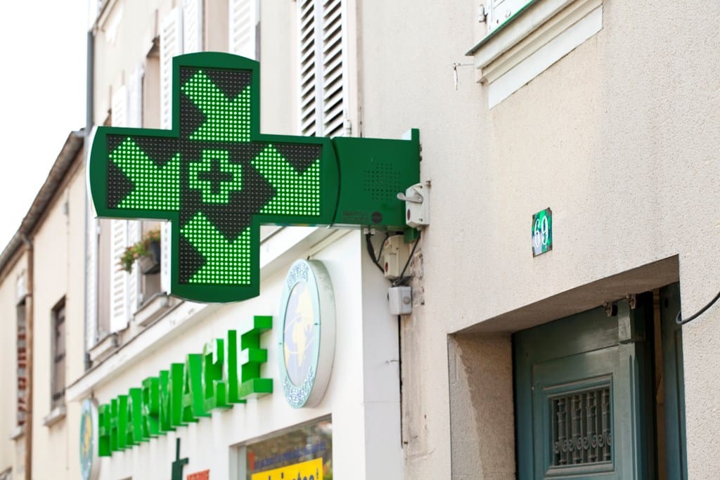 Enseigne lumineuse et croix de pharmacie Toulouse