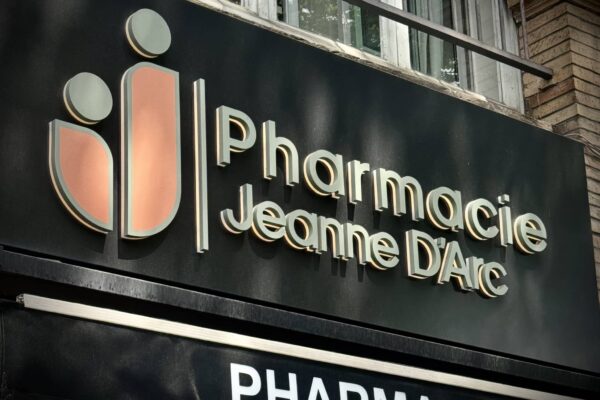 Enseigne pharmacie Jeanne d'Arc