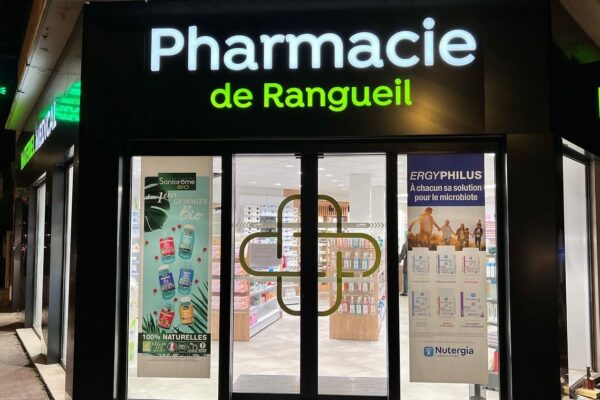 Enseigne et habillage façade pharmacie de Rangueil