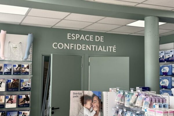 Signalétique et décoration intérieure pharmacie