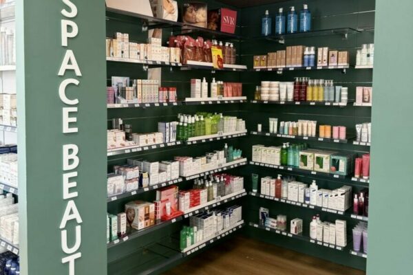 Signalétique et décoration intérieure pharmacie à Toulouse