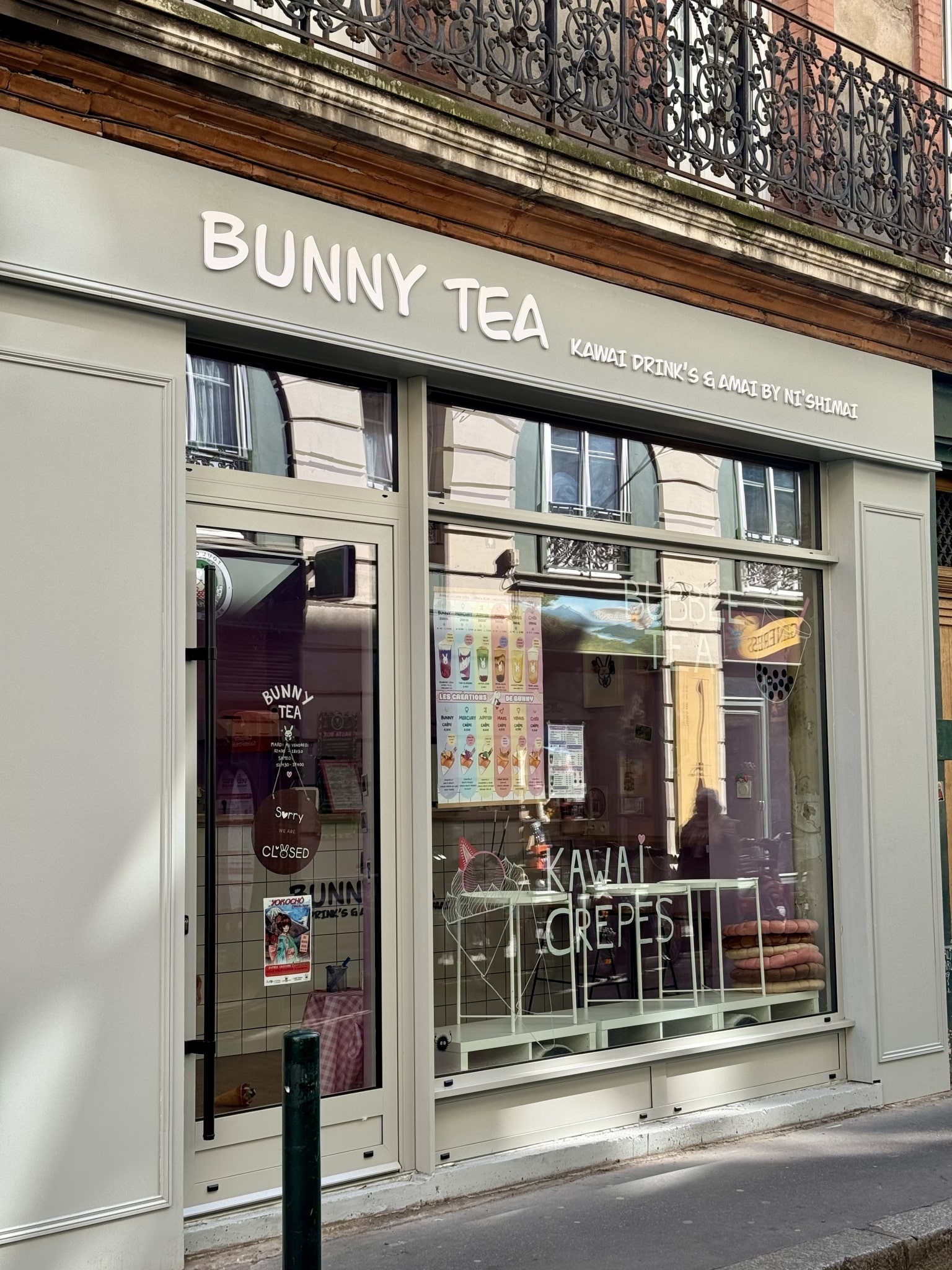 Enseigne, signalétique et habillage façade bois bunny Tea à Toulouse