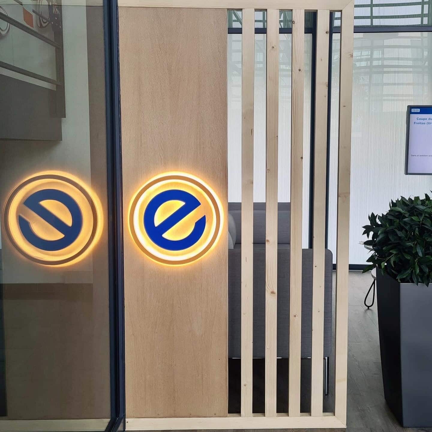 650AB9F6-08B3-4653-87C2-6574E5CE6938