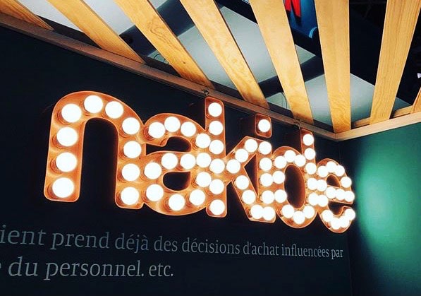 Enseigne-lettres-ampoules-vintage-Toulouse