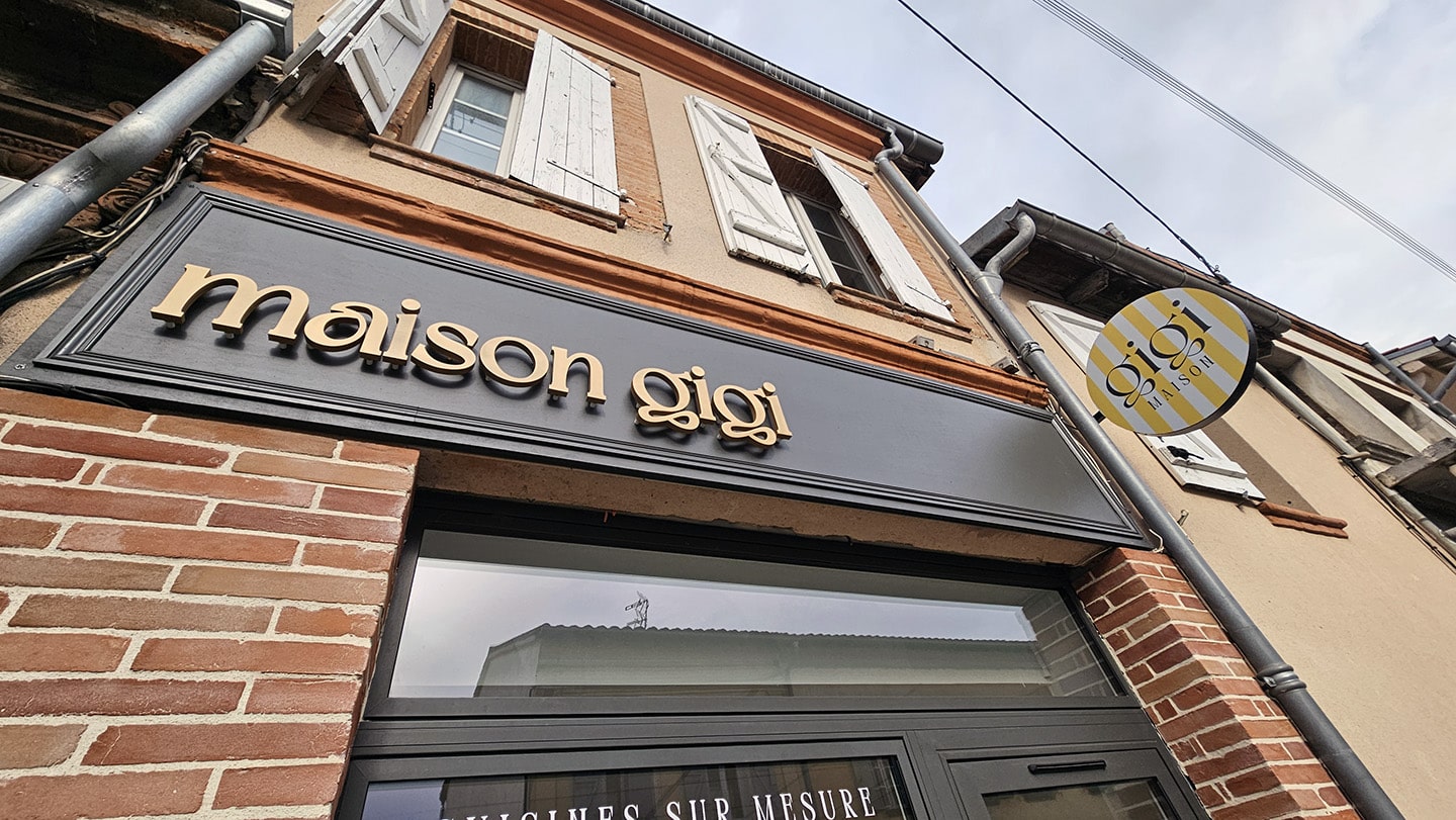 Enseigne-lumineuse-lisle-Jourdain