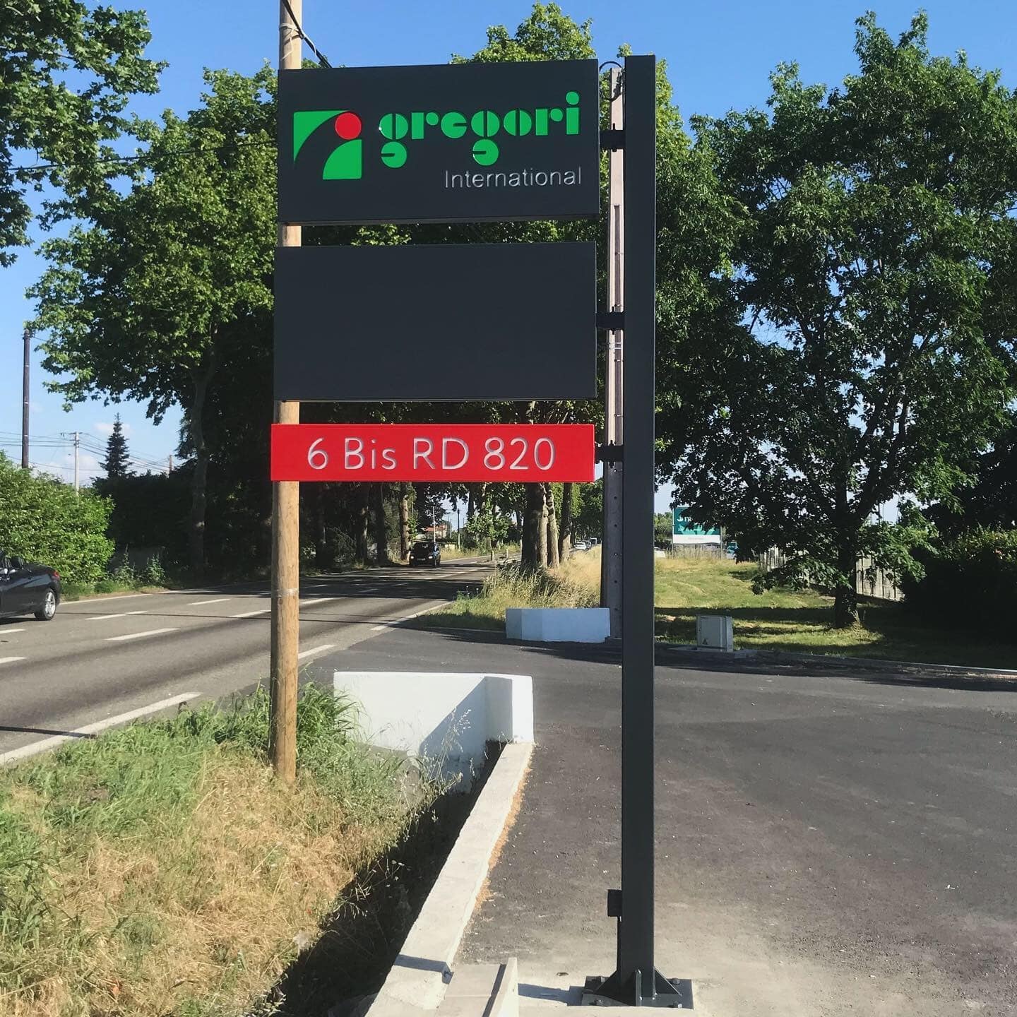 Enseigne-totem-Toulouse-enseigniste-2