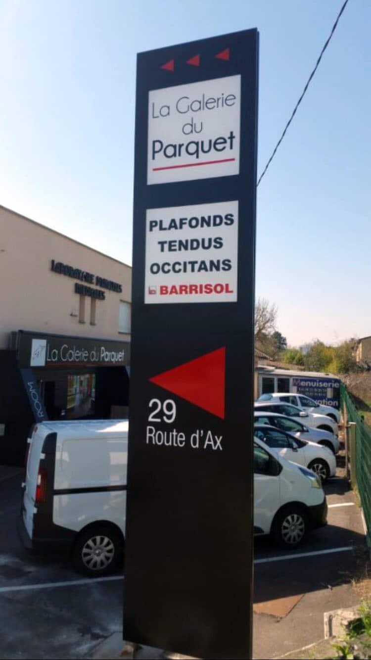 Enseigne-totem-Toulouse-signaletique