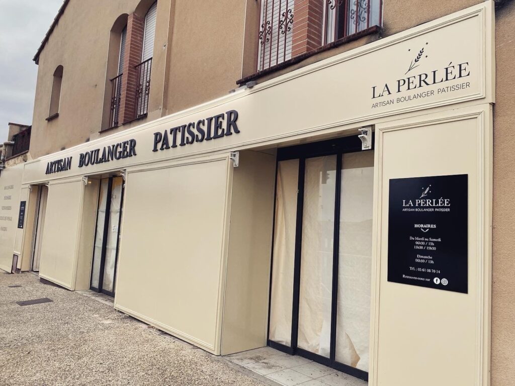 Enseigne et habillage façade