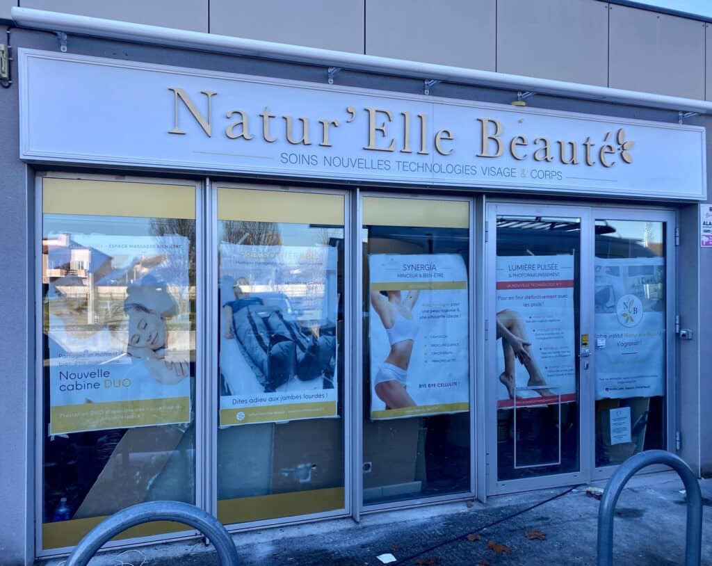 Enseigne lumineuse institut de beauté Blagnac