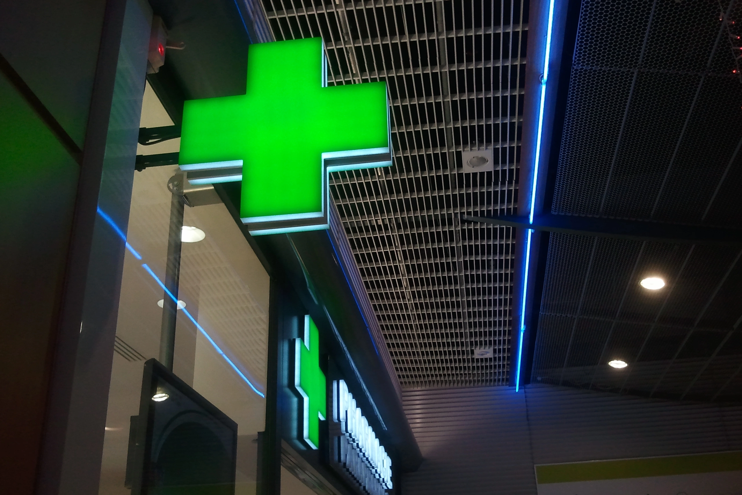 signenseigne croix de pharmacie