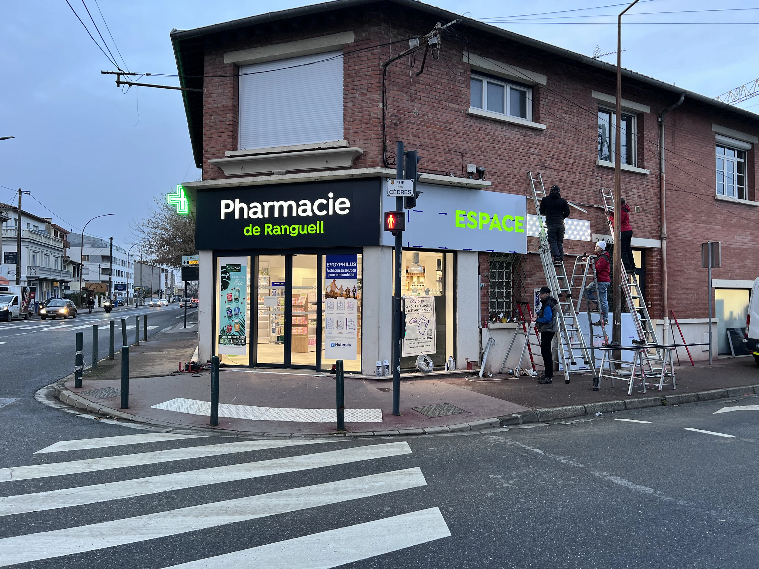 signenseigne toulouse enseigne pharmacie led